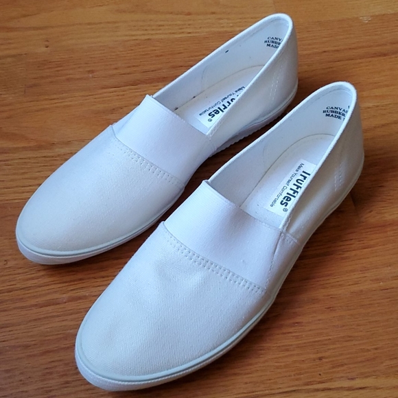 Vintage White Shoes - Picture 1 of 7